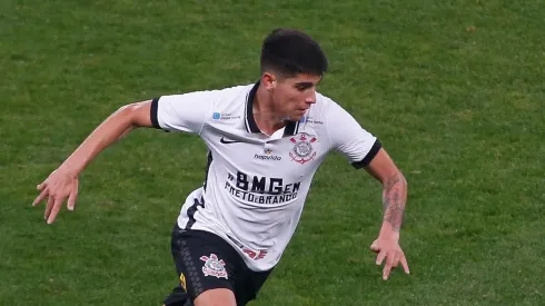 Araos por ahora, se aleja de Colo Colo