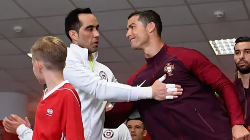 Claudio Bravo dejó con las ganas a CR7 en la semifinal de esa Copa Confederaciones.
