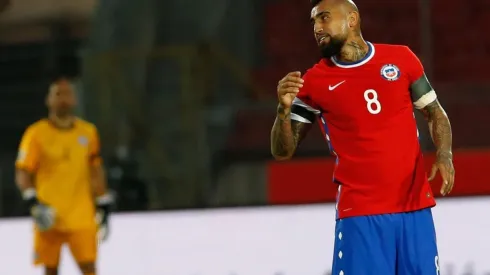 Claudio Bravo - Arturo Vidal - Chile vs Perú | Foto: Agencia Uno