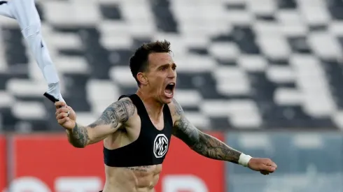 Mouche celebrando un merecido gol.