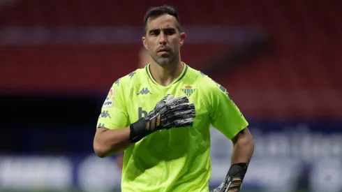Claudio Bravo vuelve a la acción con el Real Betis.