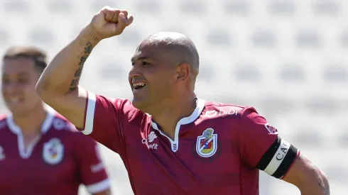 Humberto Suazo hizo historia.