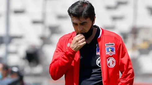 El entrenador no podrá sentarse mañana en la banca al estar suspendido.