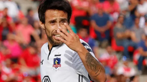 Jorge Valdivia – arenga a sus compañeros | Foto: Agencia Uno