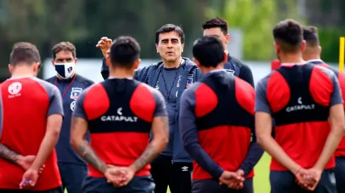 Gustavo Quinteros no ha logrado encontrar una solución al mal juego de Colo Colo.