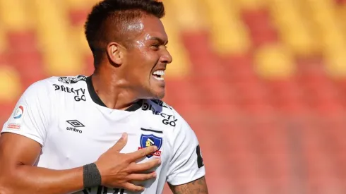 Javier Parraguez - celebra la apertura de la cuenta | Foto: Agencia Uno