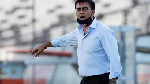 Gustavo Quinteros por lo menos mantuvo el invicto ante la U.