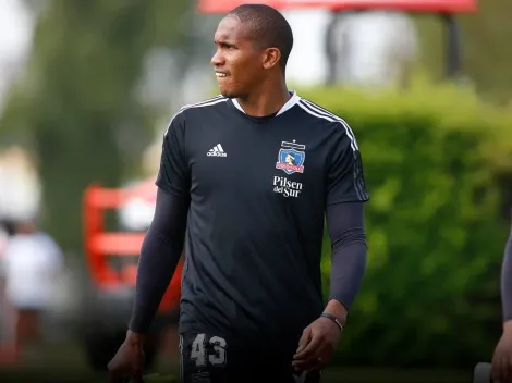 Omar Carabalí aparece en los entrenamientos de Colo Colo