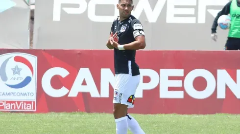 Juan Manuel Insaurralde y su roja