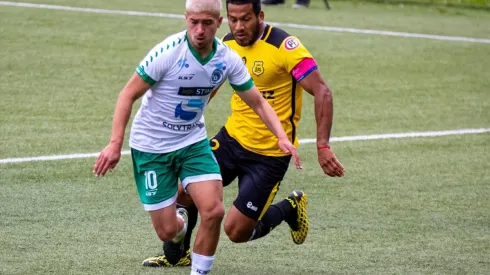 Bustamante jugó 26 partidos y anotó 5 goles en el 2020 con Puerto Montt.