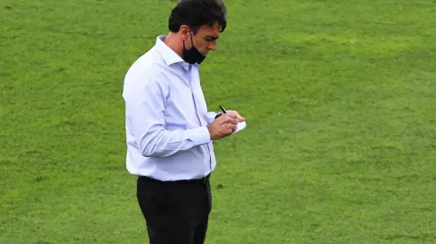 Gustavo Quinteros busca el reemplazante para Maximiliano Falcón | Foto: Agencia Uno