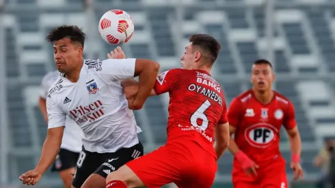 Colo Colo recibió a Unión La Calera en el Monumental.