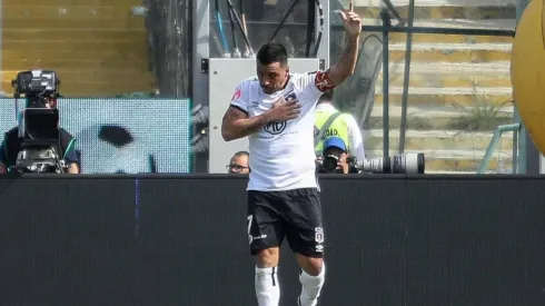 Esteban Paredes nunca olvida a Colo Colo.