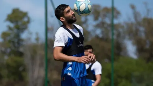 Emiliano Amor lucha para arribar a Colo Colo