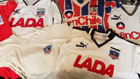 Distintos modelos y colores han marcado las camisetas de Colo Colo en su historia.