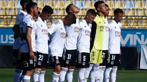 Colo Colo salta a la cancha del Estadio Monumental por el triunfo ante Universidad de Chile en una nueva versión del Superclásico del fútbol chileno.