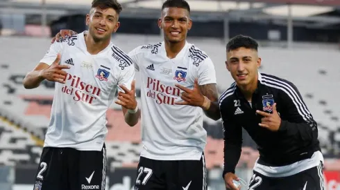 Jeyson Rojas junto a Daniel Gutiérrez y Bryan Soto tras ganarle a la U.