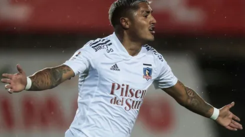 Juan Carlos Gaete y su primer gol en Colo Colo