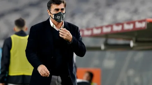 Gustavo Quinteros en el estadio Monumental.
