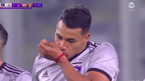 Iván Morales celebrando otro gol.