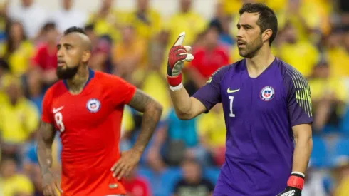 Claudio Bravo y Arturo Vidal firmaron la paz en la Copa América.