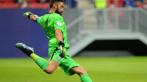 Claudio Bravo en tremendo once ideal de Sudamérica