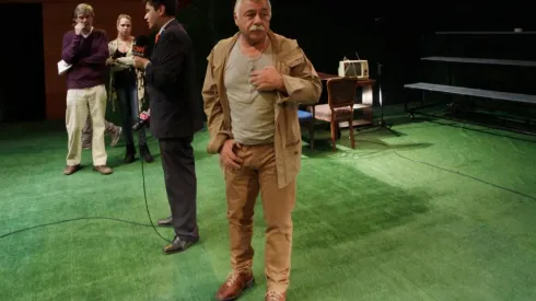 Carlos Caszely sale airoso de su operación