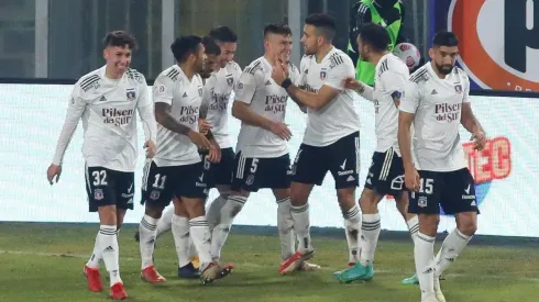 Colo Colo quiere seguir con los abrazos.