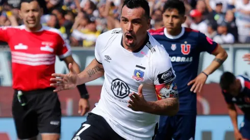 Esteban Paredes y los Superclásicos