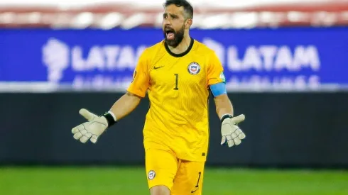 Claudio Bravo dirá presente en la triple fecha eliminatoria.