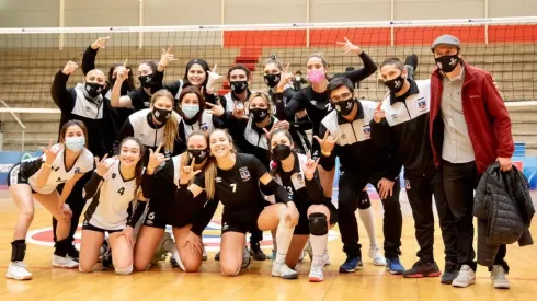 CSD Colo Colo es campeón y asciende a la serie de honor del voleibol.