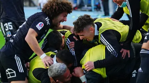 Leo Gil anota golazo de tiro libre para el tercero del Cacique.