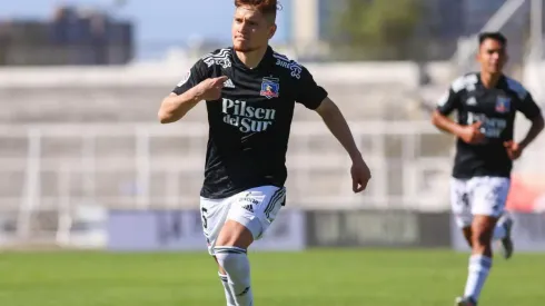 El volante y una especialidad el tiro libre.