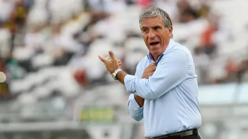 Labruna habló del Cacique.