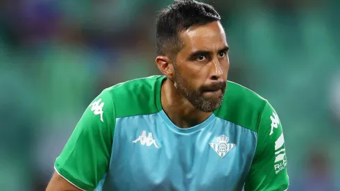 En el Betis están felices con el rendimiento de Claudio Bravo.