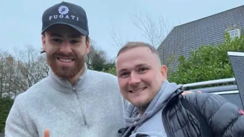 El hincha del Blackburn con nuestro Ben.