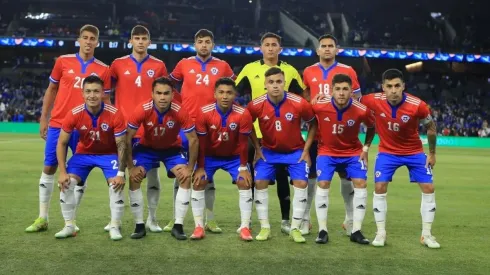 Claudio Bravo aplaude a La Roja