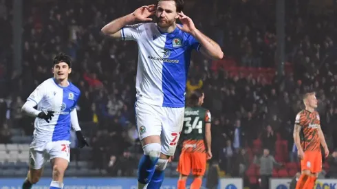 Ben Brereton en llamas