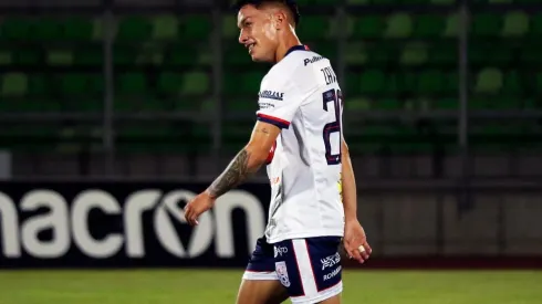 El primer refuerzo albo ya está en suelo nacional para realizar exámenes médicos