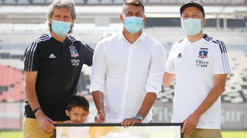 Iván Morales recibió un lindo reconocimiento en el Monumental.
