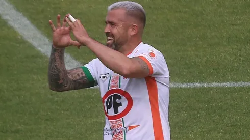 El delantero de 35 años no ocultó su felicidad ante el interés del Cacique.