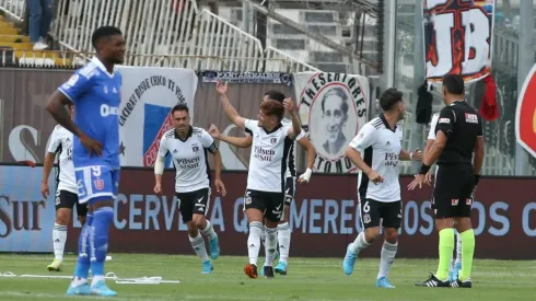 Colo Colo goleó 4-1 a Universidad de Chile en el Monumental.