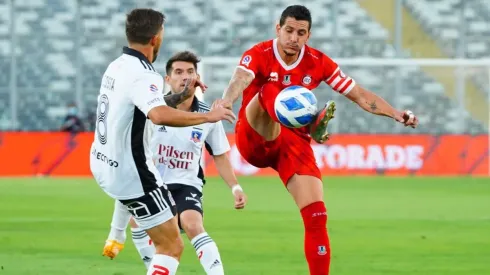 Colo Colo queda con un hombre más tras expulsión de Gonzalo Castellani.