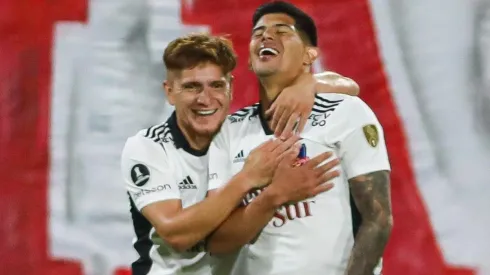 Gil con Pavez vienen realizando un gran trabajo en el mediocampo.