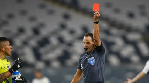 Complicado inicio de complemento para el Cacique.