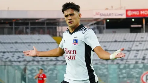 El estratega de Colo Colo aconsejó a Pablo Solari ante una posible partida.