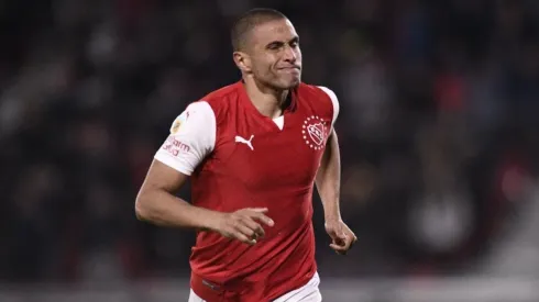 Leandro Benegas le pega un portazo a Colo Colo.