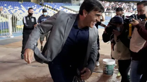 ¿Corre peligro la continuidad de Gustavo Quinteros?