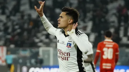 El Pibe puso el 2 a 0 ante Internacional de Porto Alegre con un golazo.