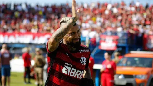 Arturo Vidal debutó con el Flamengo en victoria ante el Avaí